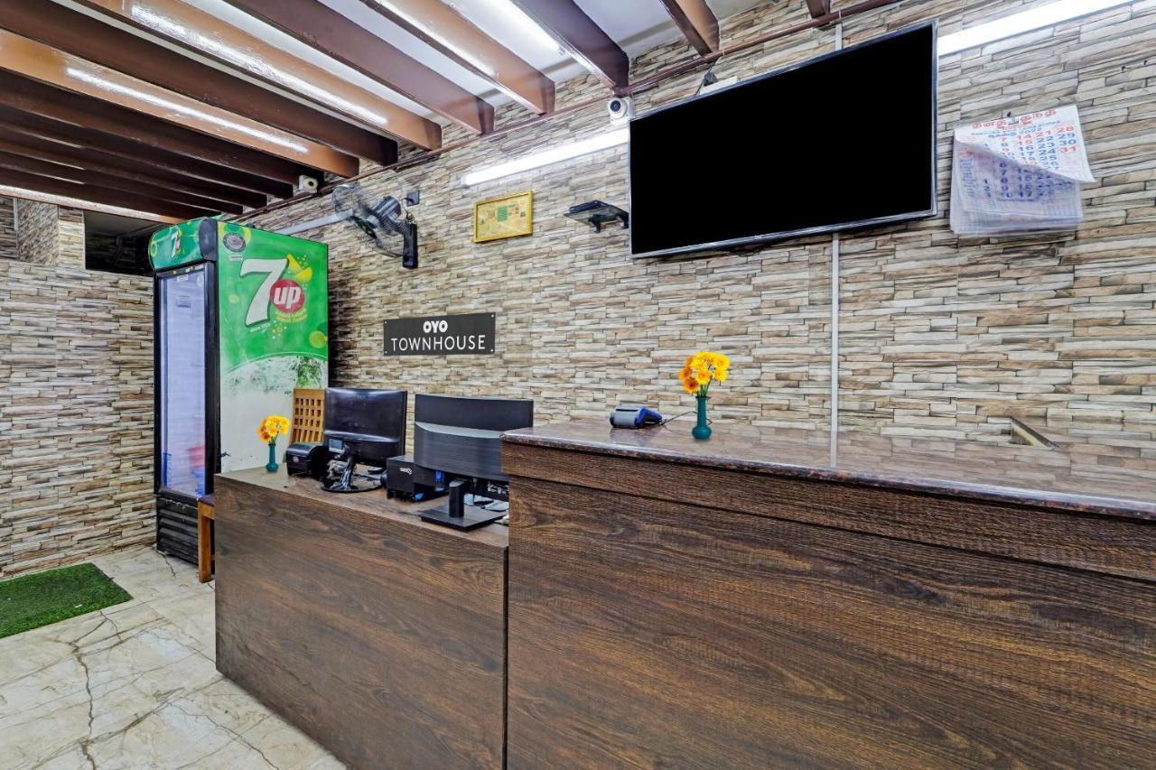 Super Townhouse 1096 Hotel Redfox Nungambakkam Near Apollo & Shankar Nethralaya Hospital Chennai Zewnętrze zdjęcie