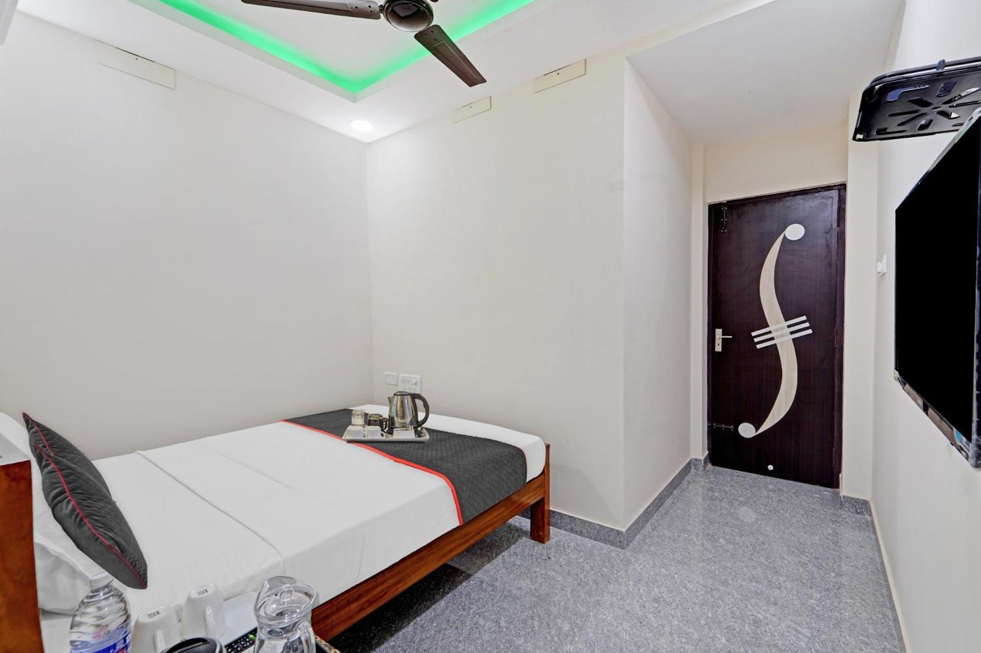 Super Townhouse 1096 Hotel Redfox Nungambakkam Near Apollo & Shankar Nethralaya Hospital Chennai Zewnętrze zdjęcie